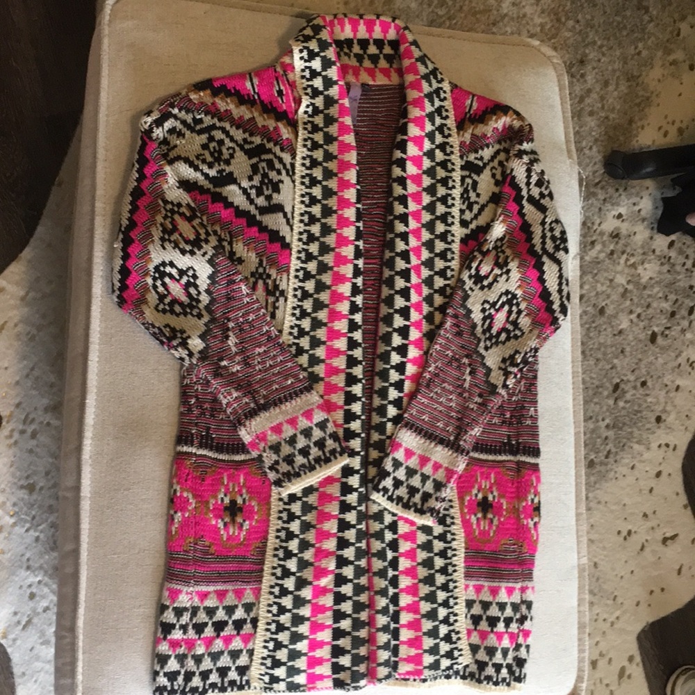 Hot pink pattern heave knit sweater